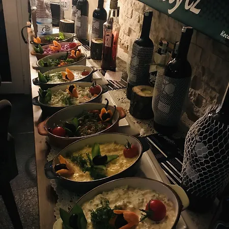 فندق Izmit Saray 3*