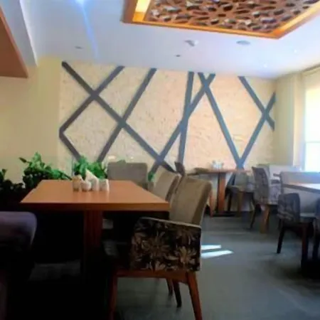 فندق Izmit Saray