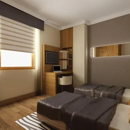 فندق Izmit Saray 3*