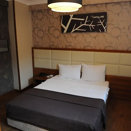 Izmit Saray فندق